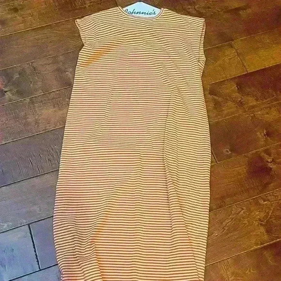 FRNCH Dresses & Skirts - FRNCH dress like new condition great fall‎ dress